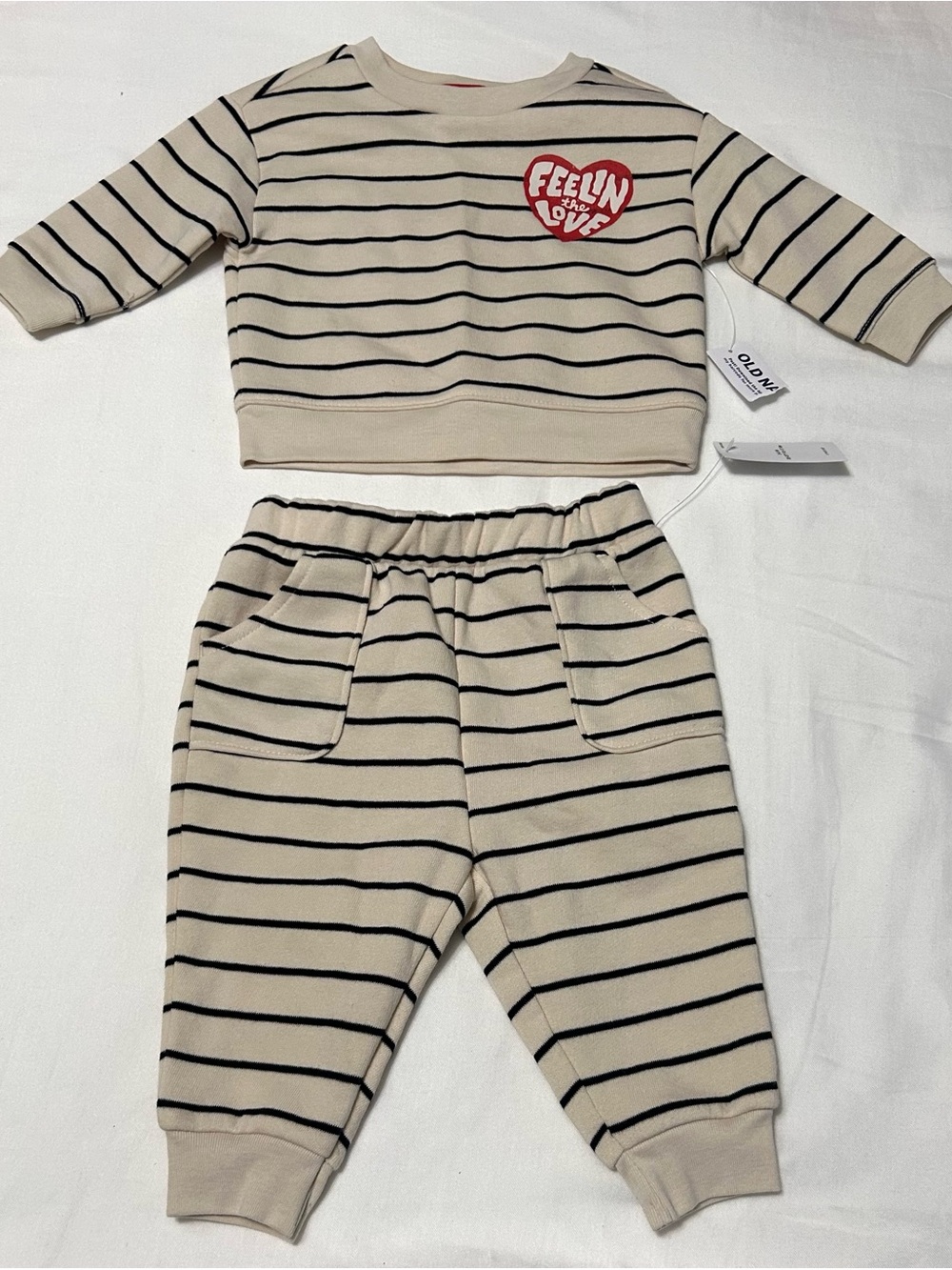 3-6 month Old Navy Cream Black Striped Toddler Sweat Set Red Heart Design NEW!